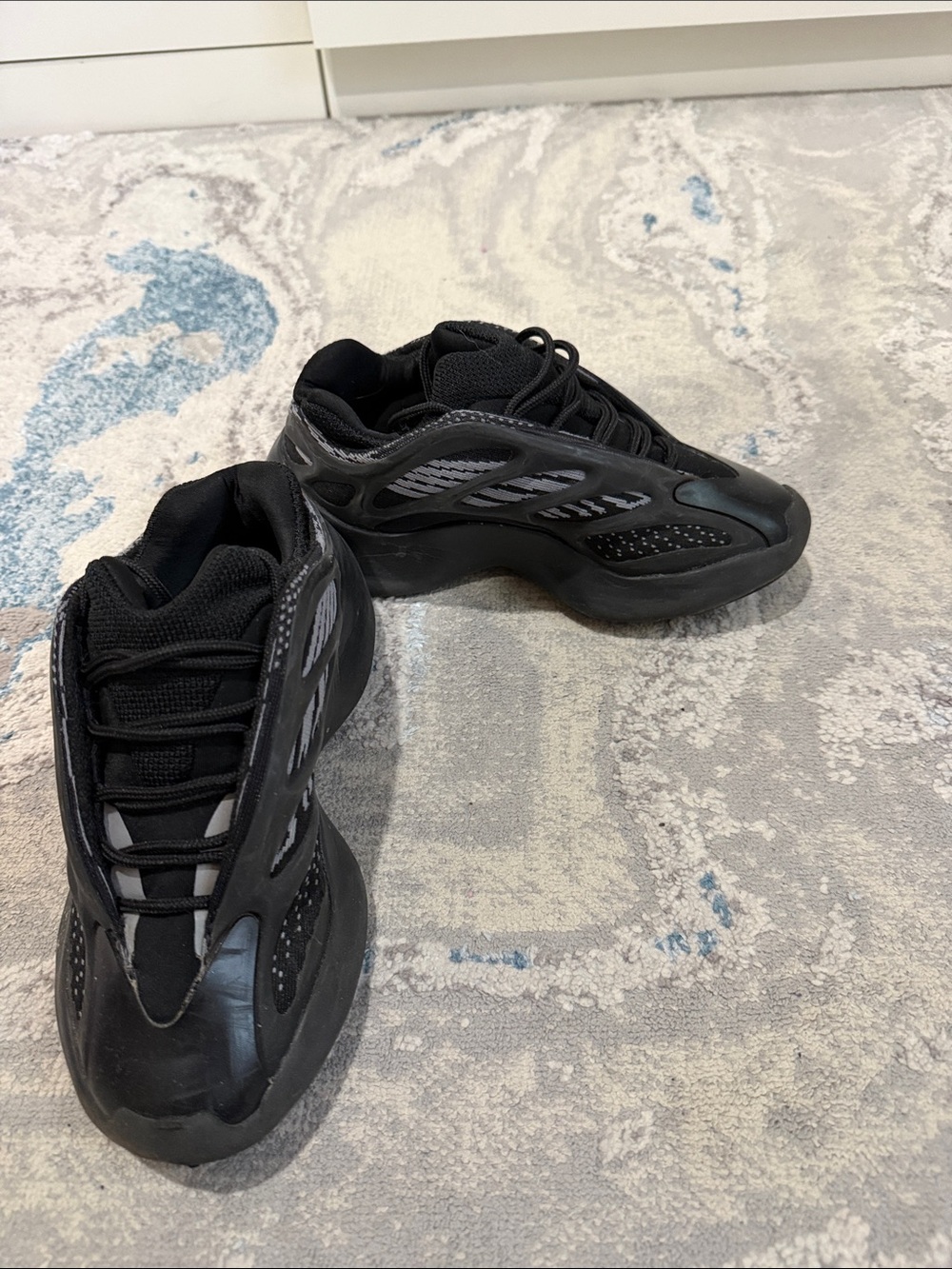 Men's Black Athletic Sneakers - Stylish Performance Shoe